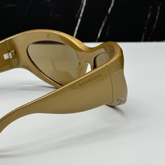 NEW BB0228S 004 BALENCIAGA GOLD BROWN OVAL WOMEN BALENCIAGA SUNGLASSES - Picture 8 of 11